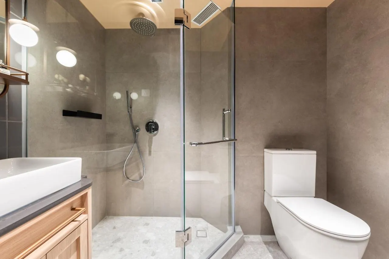 Hotel Dash Living On Prat Hong Kong