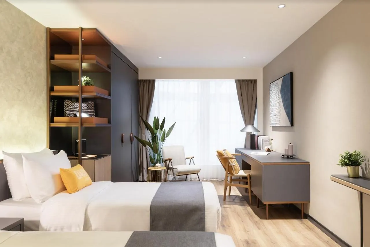 Hotel Dash Living On Prat Hong Kong
