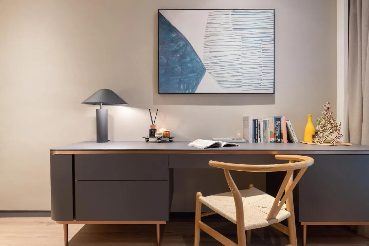 Dash Living On Prat Hong Kong