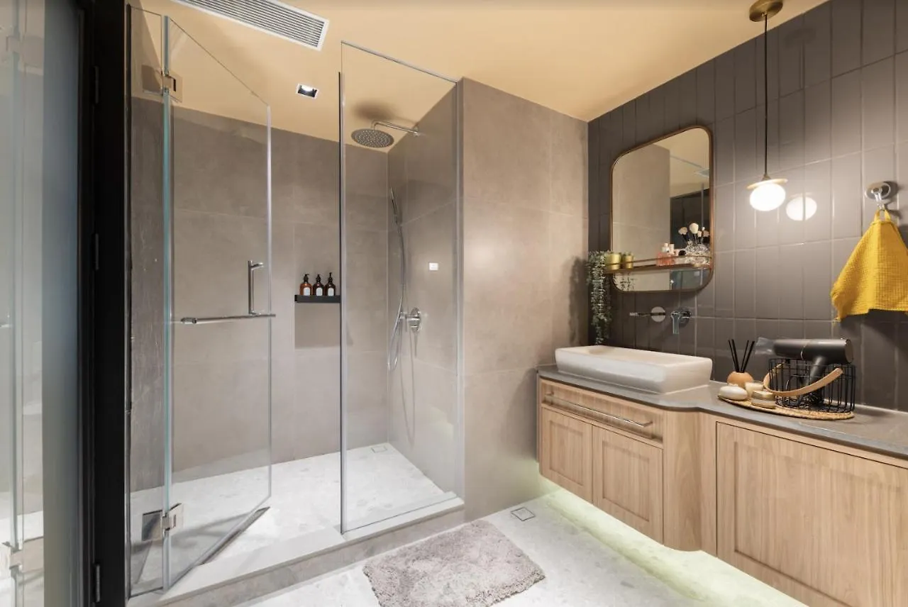 Hotel Dash Living On Prat Hong Kong