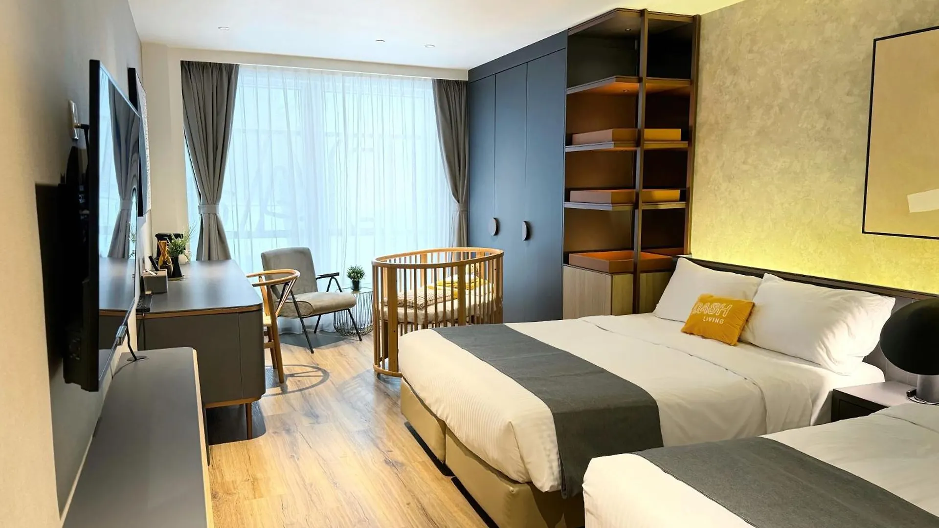 Dash Living On Prat Hong Kong China