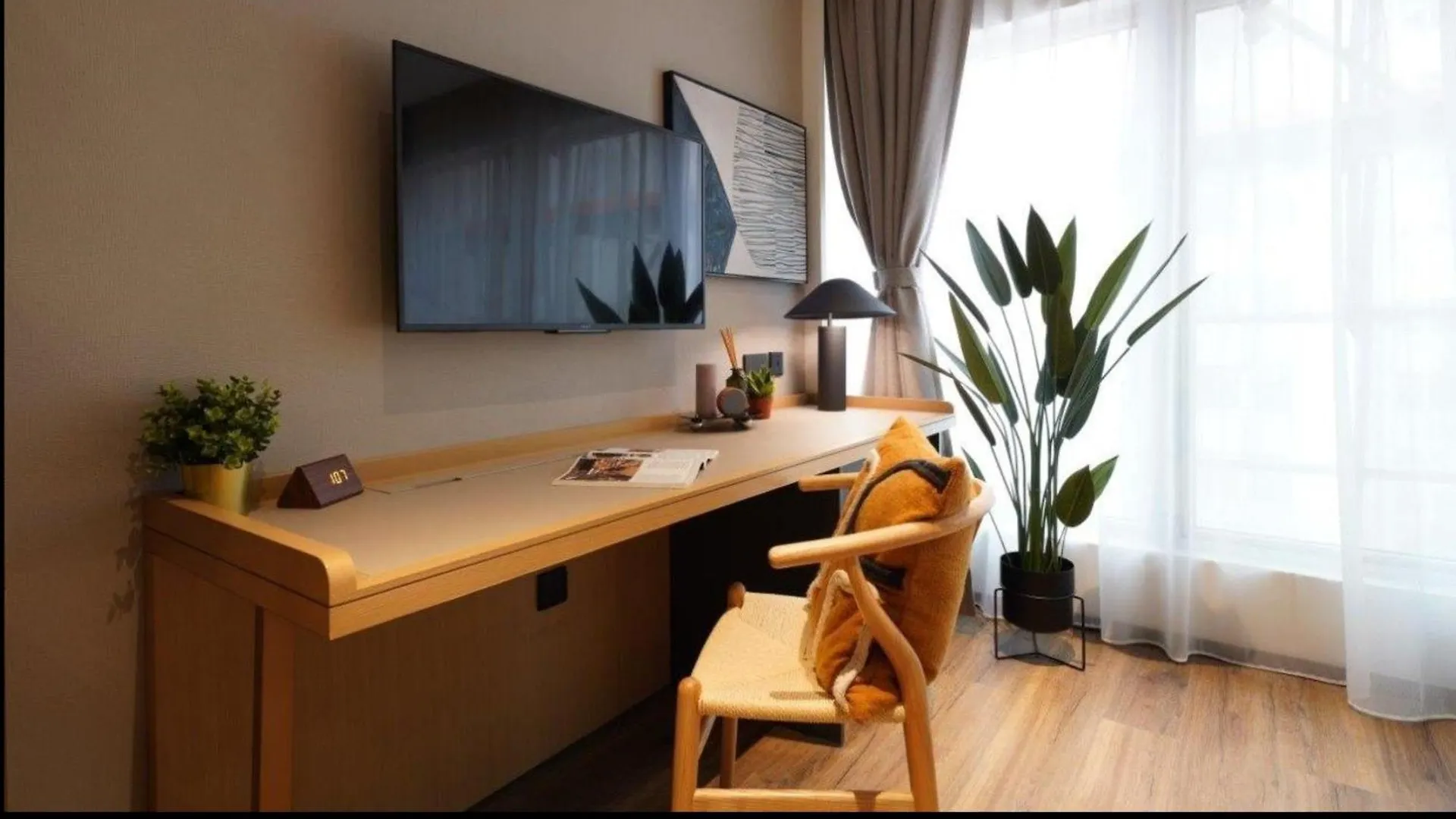Dash Living On Prat Hong Kong